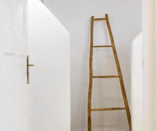 דירה Elmina Two Bedroom In *